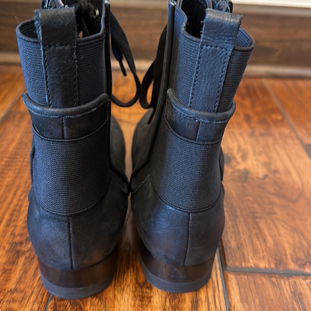 Donald J Pliner Bootie - Picture 3 of 7